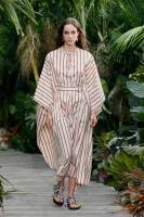 00006-jason-wu-spring-21-rtw-credit-Dan-Lecca