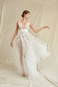 00006-Oscar-de-la-Renta-Bridal-Spring-2021