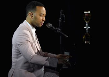 NEW YORK, NY - DECEMBER 09:  Singer/Songwriter John Legend performs his new song, Under the Stars, written exclusively for Stella Artois, in New York City on December 9, 2015.  To listen, visit StellaArtois.com. on December 9, 2015 in New York City.  (Photo by Mike Coppola/Getty Images for Stella Artois) *** Local Caption *** John Legend