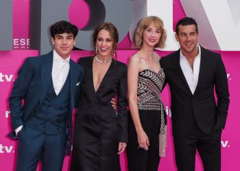 Cast members of 'Instinto', Spanish actors Oscar Casas (L), Silvia Alonso (2-L), Ingrid Garcia Jonsson (2-R) and Mario Casas (R) pose on the pink carpet during the day 3 of the 2nd Canneseries International Series Festival, on April 07, 2019 in Cannes, France//03VULAURENT_20190407VU0232/1904080002/Credit:Laurent Vu/SIPA/1904080007 *** Local Caption *** 00902504