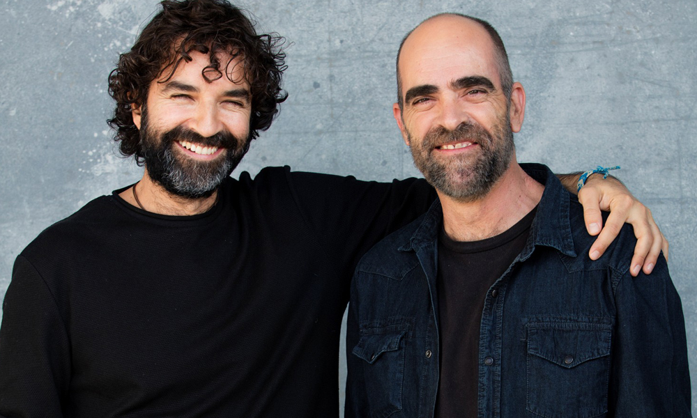 Mateo Gil y Kuis Tosar, creador e intérprete de la próxima miniserie de Netflix