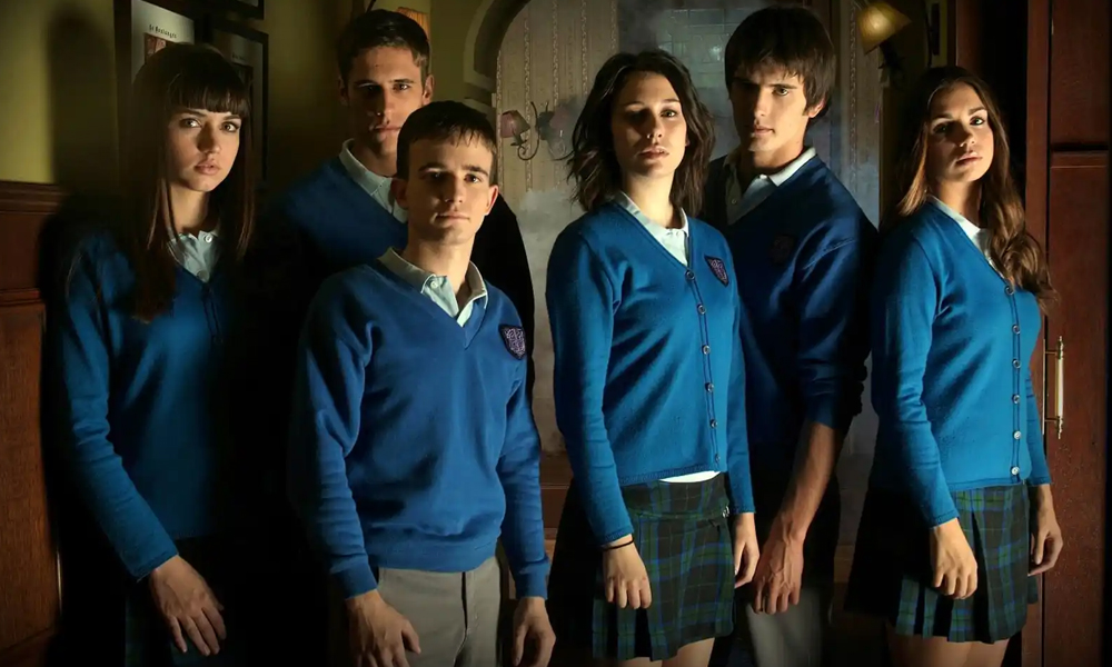 Uno de sus primeros éxitos fue la serie española "El internado"