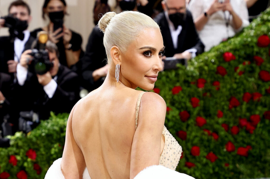 Kim Kardashian met gala